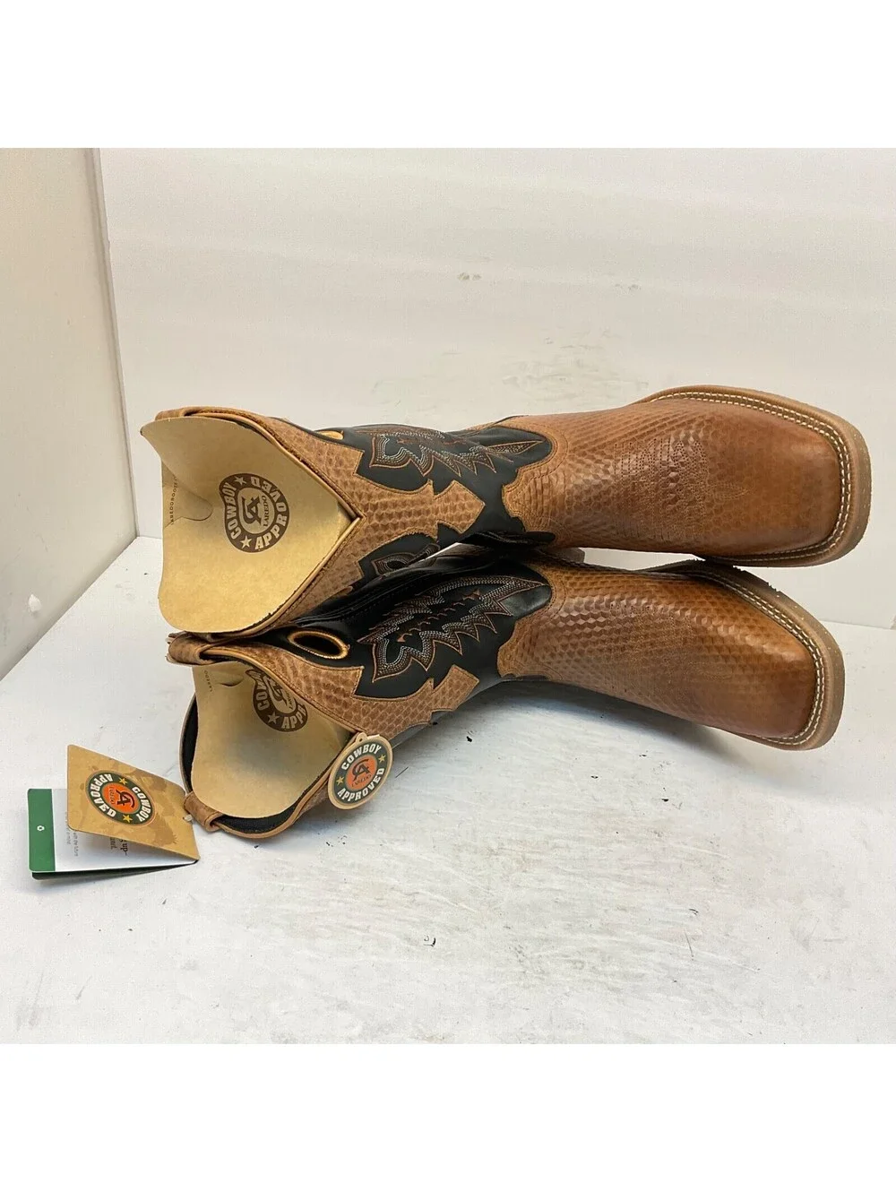 Laredo Men's 11